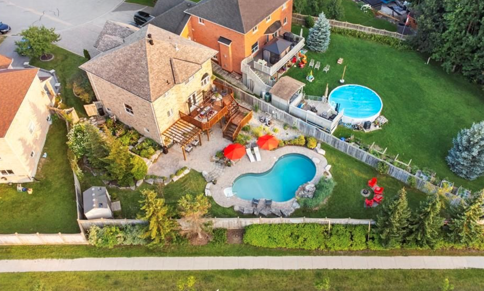Berry Court, Barrie Ontario